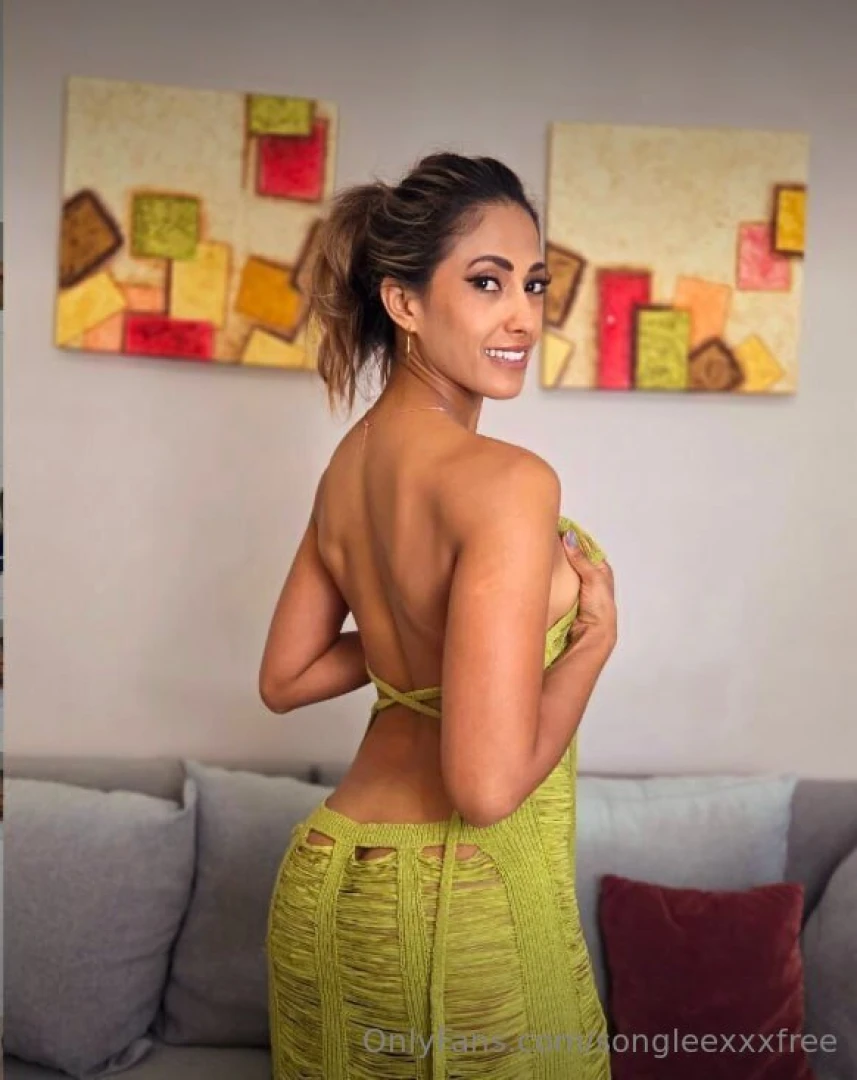 Moan in my dms cryy in my comments 