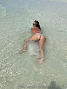 I love the beach part 34