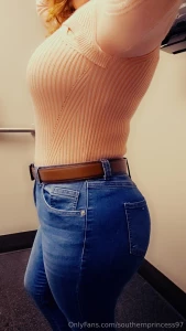 A little chilly today loving my new winter outfit part 1