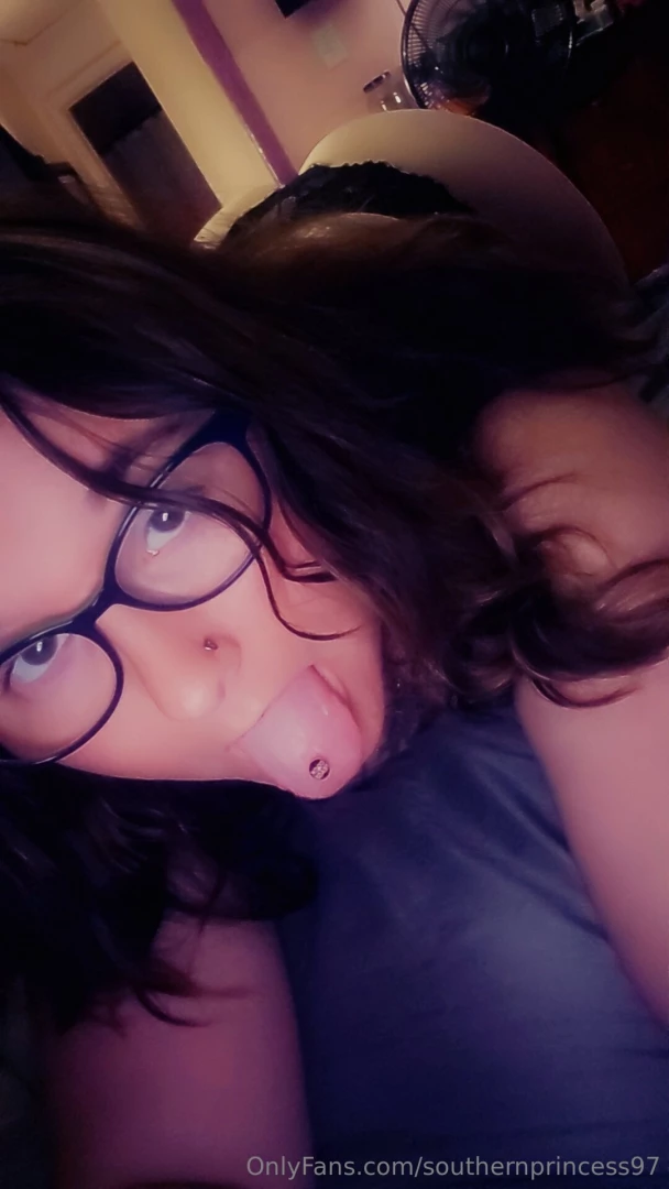 Good morning what a booty-ful and booby-ful sunday it is 