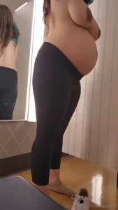 A little dressing room clip trying to find some comfy clothes for this