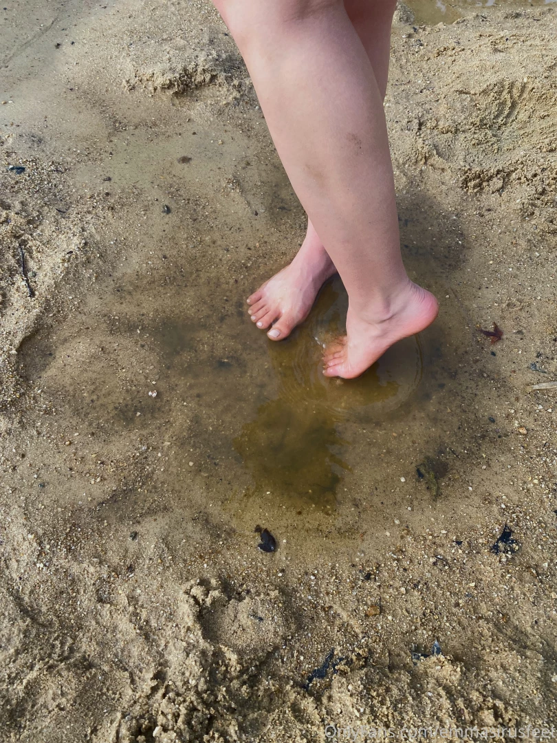 I love the feeling of the sand between my toes part 4 