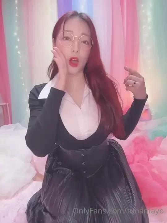 What do i look when i wear glasses 