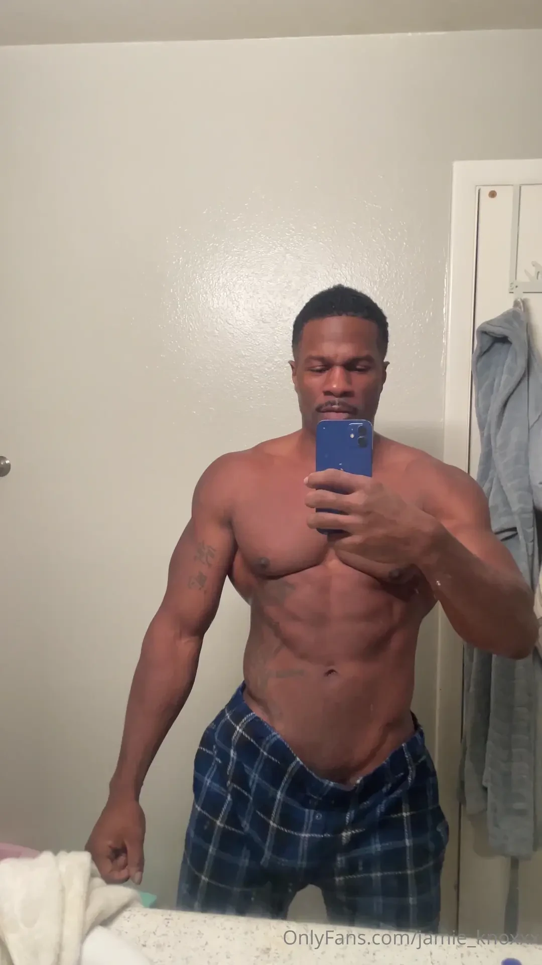 Https onlyfans com jamieknoxx join today for my nude yoga video all 