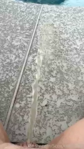 I really felt a need to slowmotion slowmo slomo a pee piss watersports