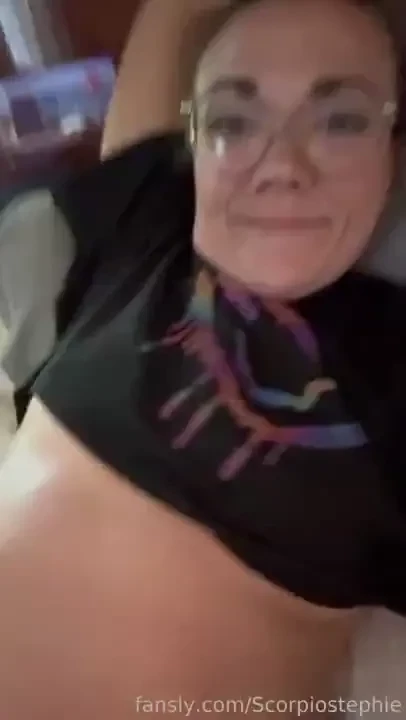 Naturalboobs allnatural boobs tits nobra braless upshirt hangingtits 