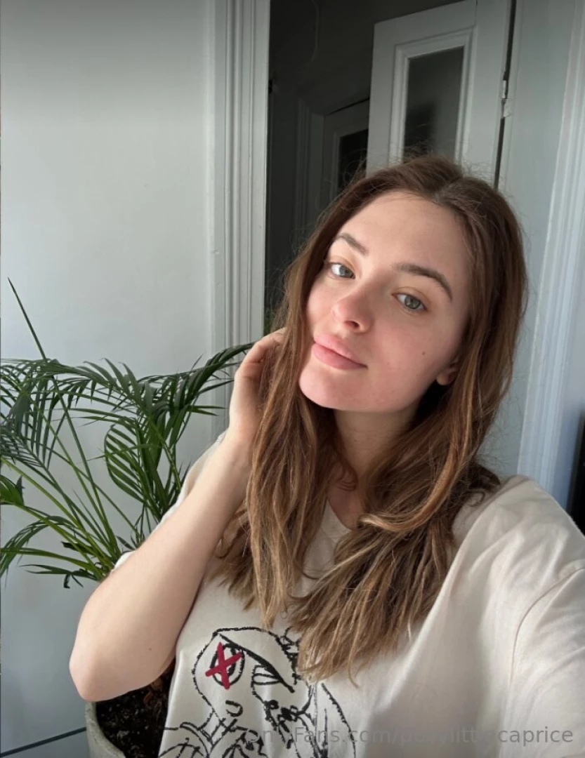 Behold a stunning selfie capturing the essence of radiance and charm 