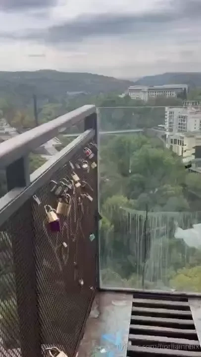 Hey guys happy new week this is velico turnovo the old capital of 