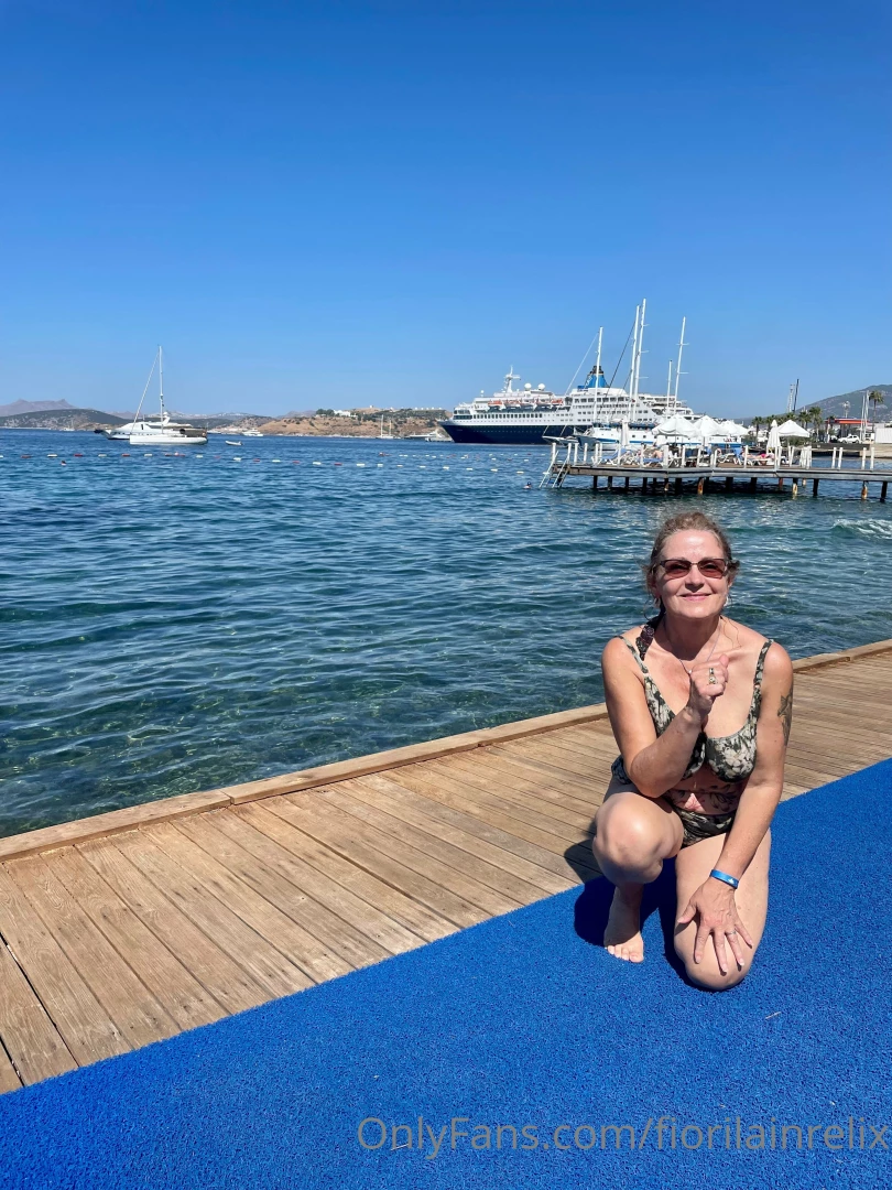 Hey guys happy monday happy new week and happy 4 of july for all of my part 2 