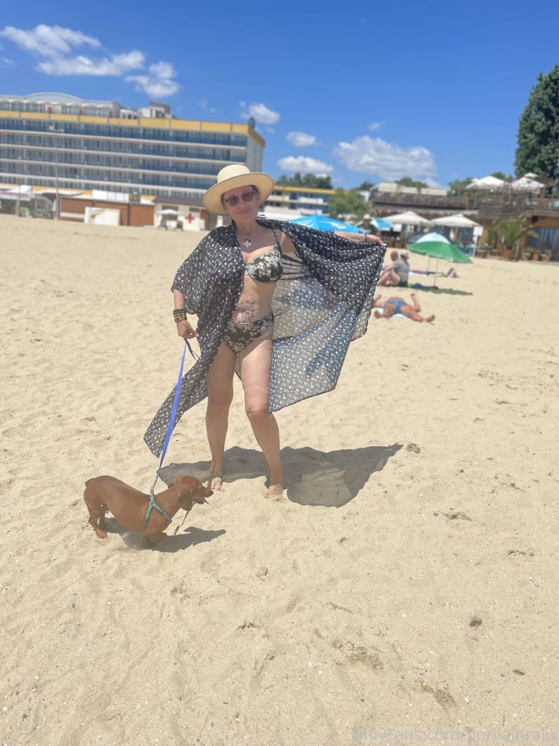 Good morning guys happy monday and happy new week i am still at sunny part 4 