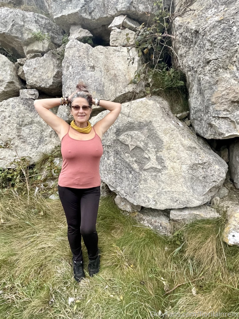 Hope you are having wonderful friday and you are ready for a fabulous part 8 