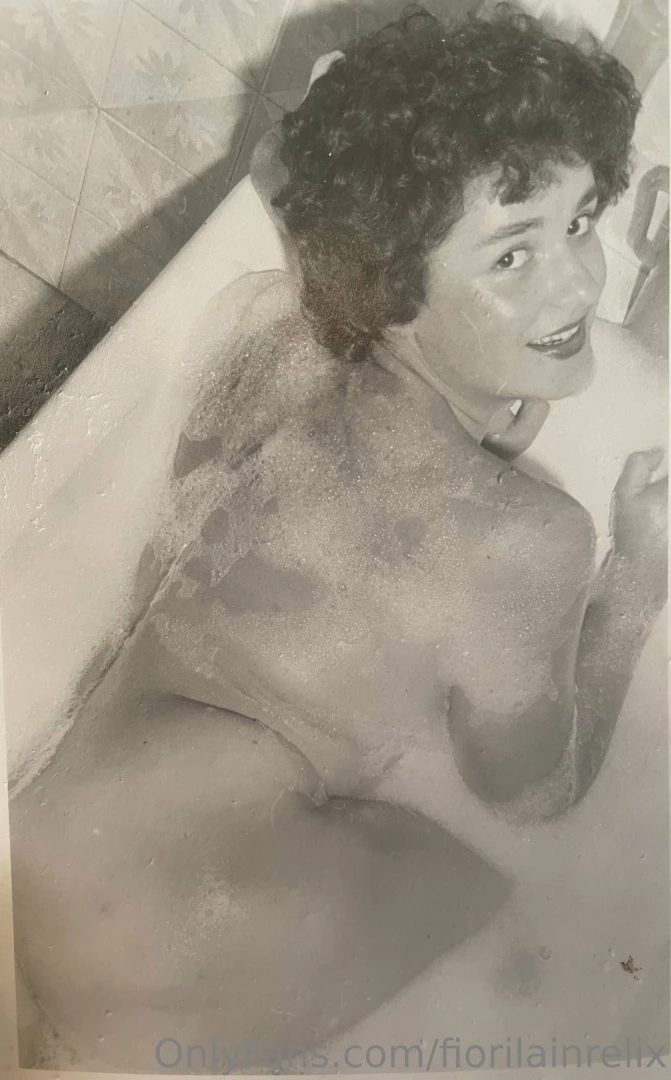 fiorilainrelix - Good morning guys some pictures from 1982 just met my late husband and part 1 