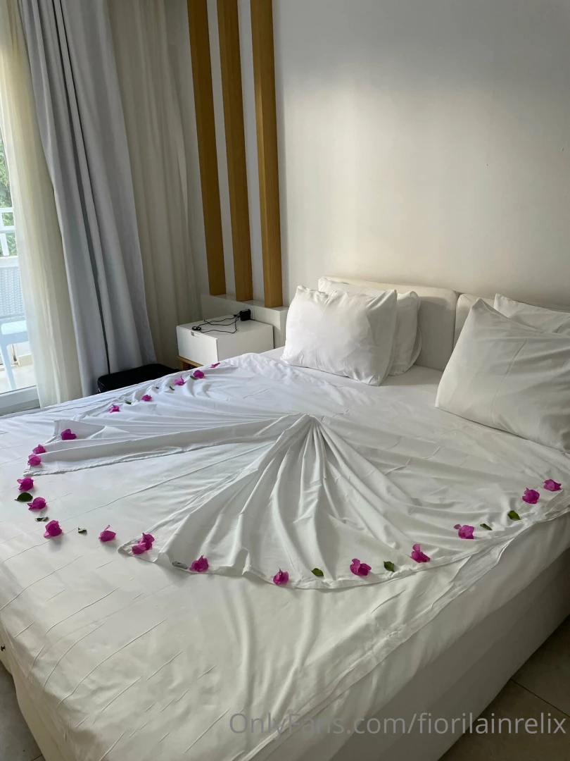 Have a lovely friday guys enjoy your day and the coming weekend i am 