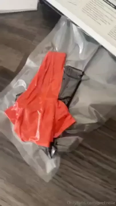 A really lucky fan is getting these with a sweet note and an even 