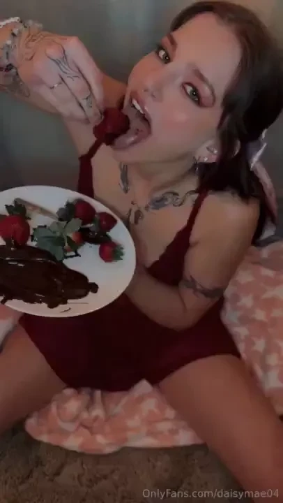 Let s make eye contact while it s in my mouth 