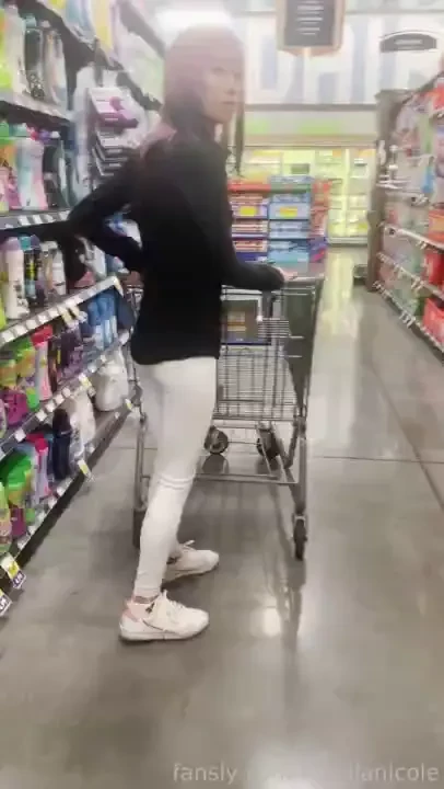 I m stuck in aisle 69 buttplug anal analtraining gape asshole 