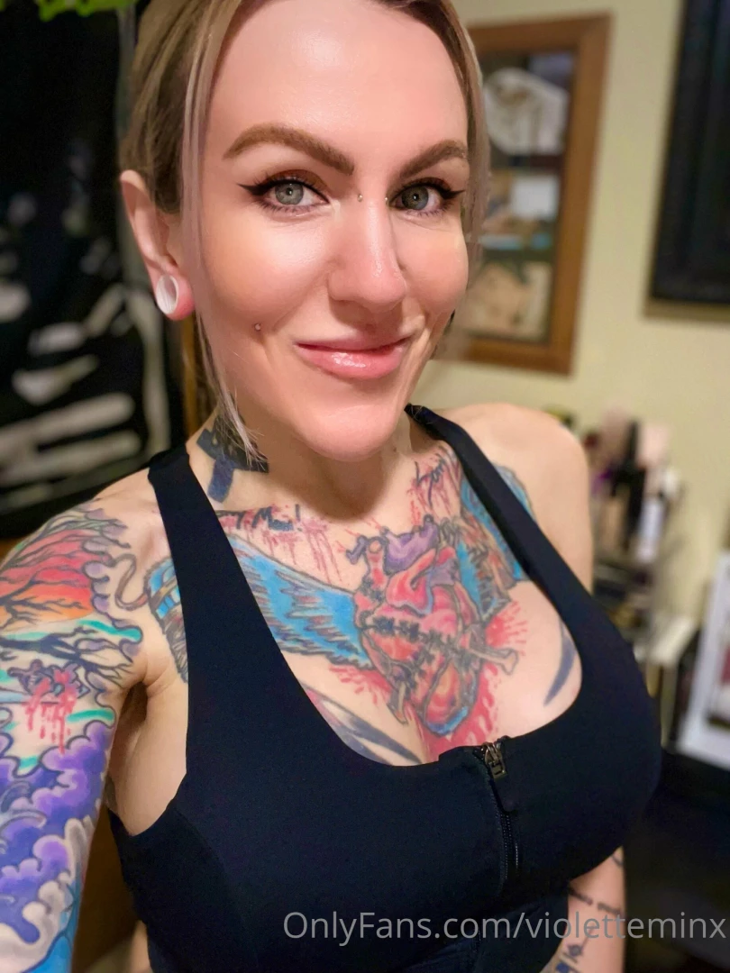 Au naturel or a little makeup 