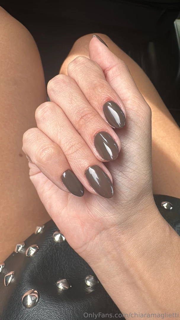 You know in a big fans of nails new colour on my hands you like it 