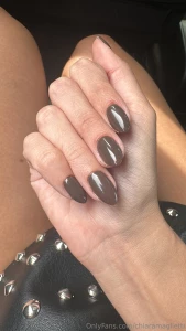 You know in a big fans of nails new colour on my hands you like it