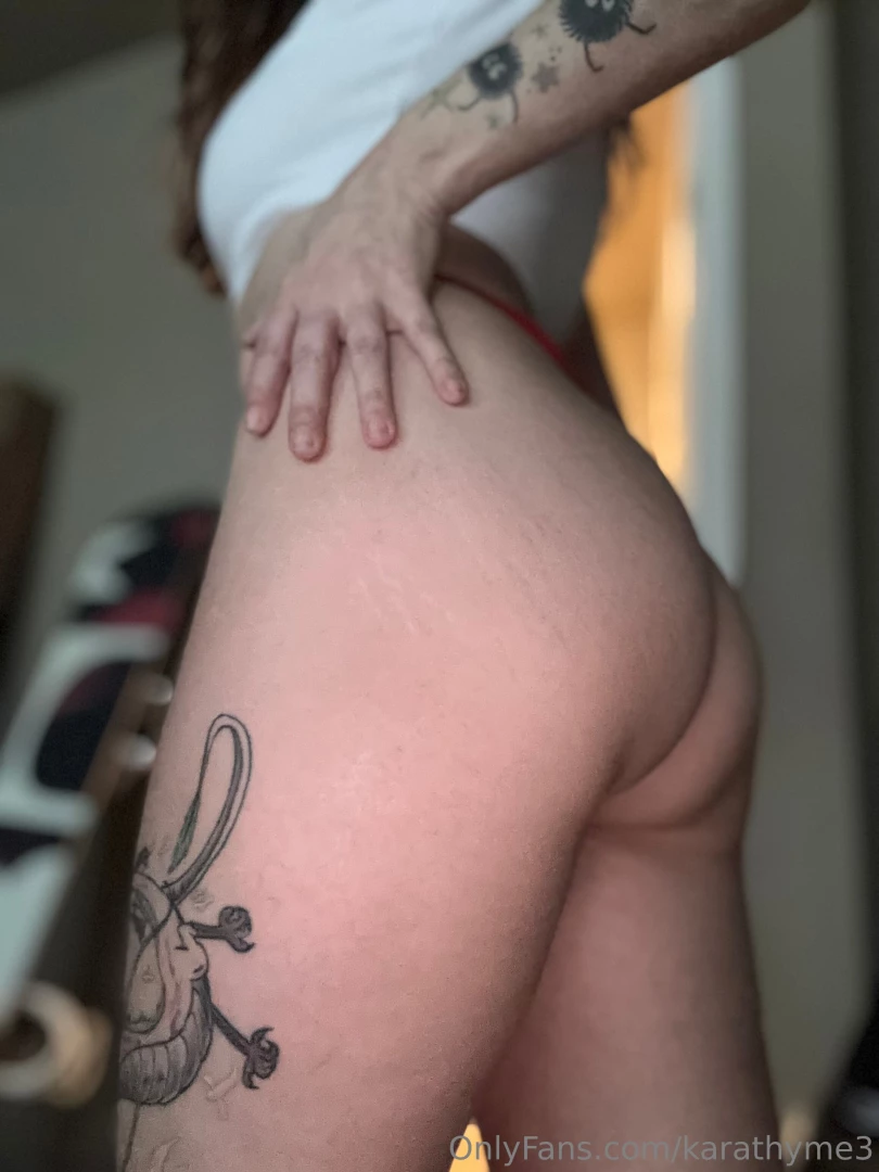 Oooof i am so obsessed with cute thongs and crop tops plus that booty part 1 