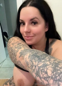 Regarde tes messages ce soir si tu veux la photo compl te babe