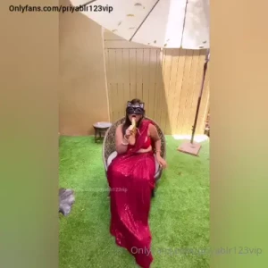 Good slutwifes love to take dicks here is an exclusive video of 2 44