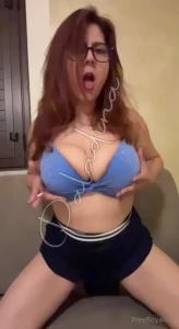 Shhh silenzio tesoro voglio che ti concentri solo su di me sul mio