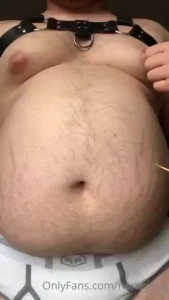 My belly was feeling huge today so i took advantage of it decided to