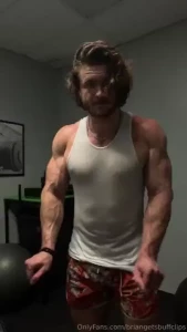 One of my all time favorite looks daddy mode would you kneel down for
