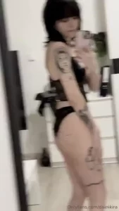 Are you staring at my curves baby come and get me