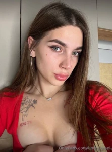 Pretty and wet always zaragreen is ready to fulfill any of your part 233