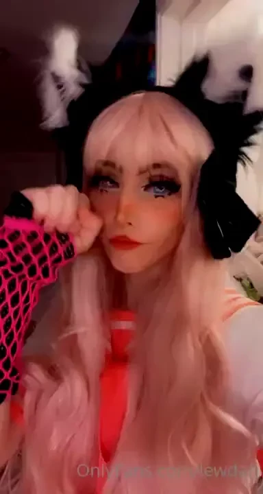 Cute cosplay pink ari fox 