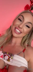 karleystokes - Going live in 10 mins 