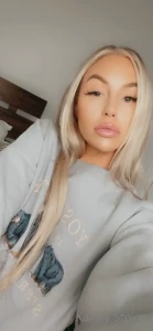 karleystokes - Good morning do you think im cute 