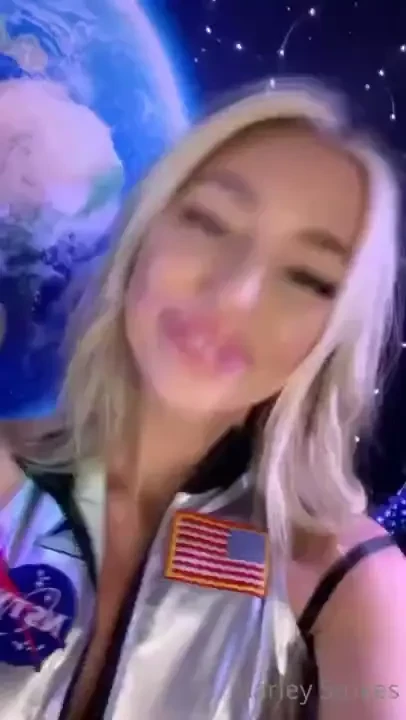 Do not miss my live show at 6 pm 