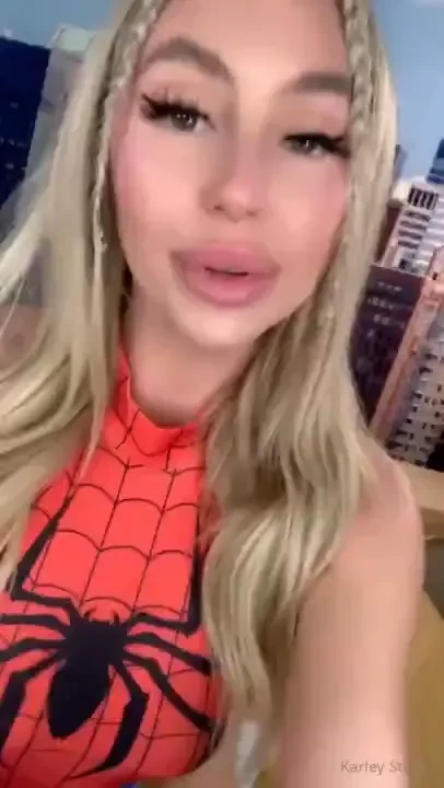 Live show is tonight at 6 pm 