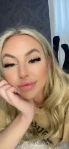 karleystokes - Im sooo horny message me 