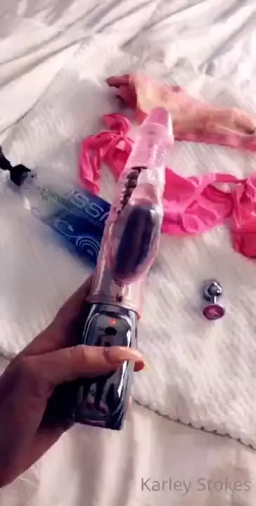 My favorite toy wanna watch me use it 