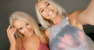 karleystokes - Hanging out with my mom 