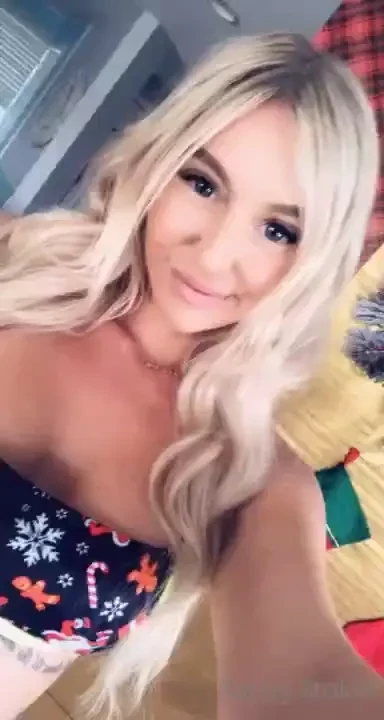 I m at santa s house - 