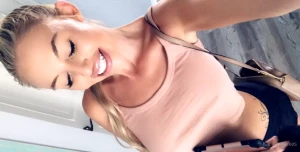 karleystokes - Naughty lil errand run 