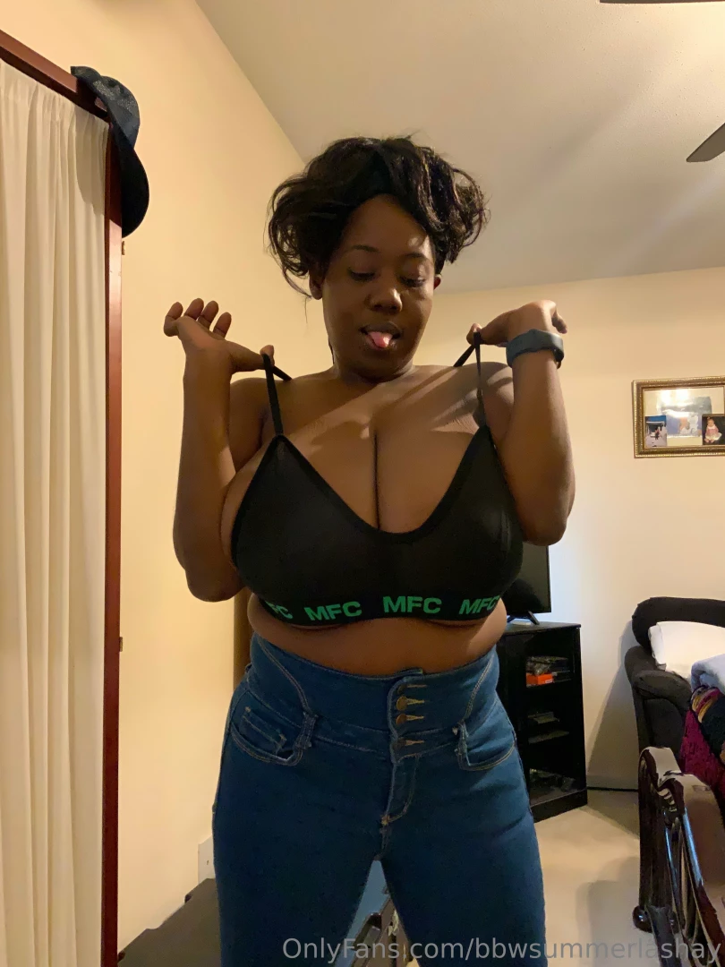 bbwsummerlashay - Look at all this titty meat spilling out of my bra part 2 