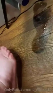 10 seconds of super sweaty right foot content for the feet people