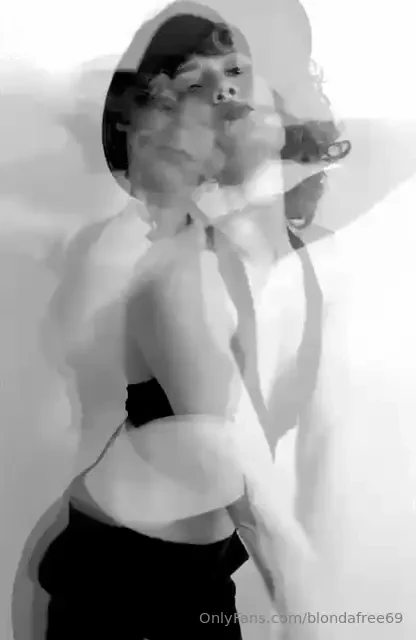 Daca gandul tau este doar la pasarica cum al meu este doar dupa pula 