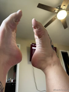 Tip this post if you like feet pics dm me for more part 1