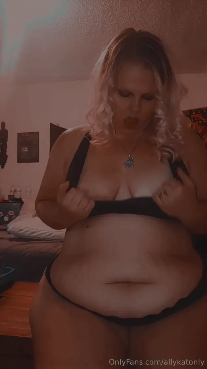 Happy sin-day my love who doesnt love some tittie play on a sunday 4 