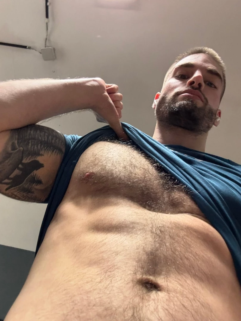 Who likes a sweaty zaddy 