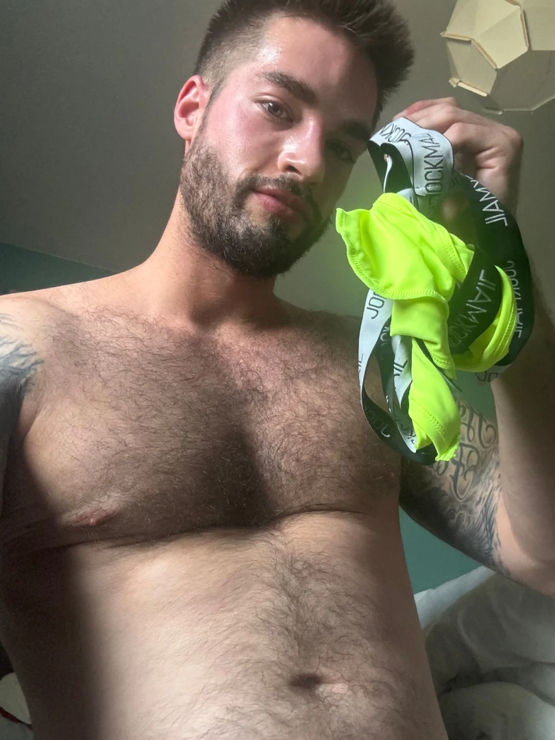 Sent a new cum video friends 