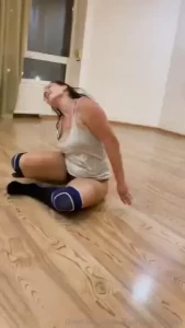 Hot mood do you like it when i dance like this