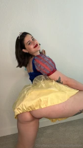 What if you ate the apple instead and let my lips kiss those ass lips